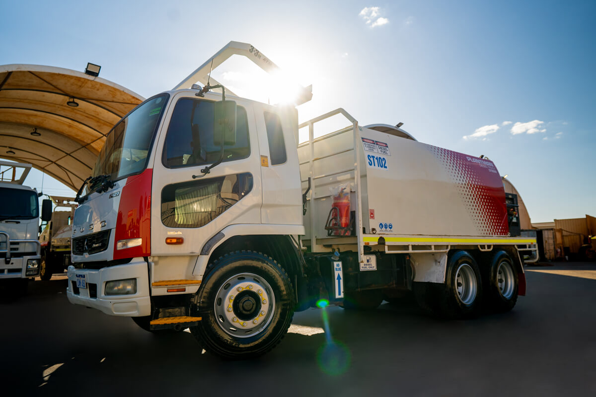 2011 FUSO FN62 Fighter 6×4 Diesel Tanker DT6000