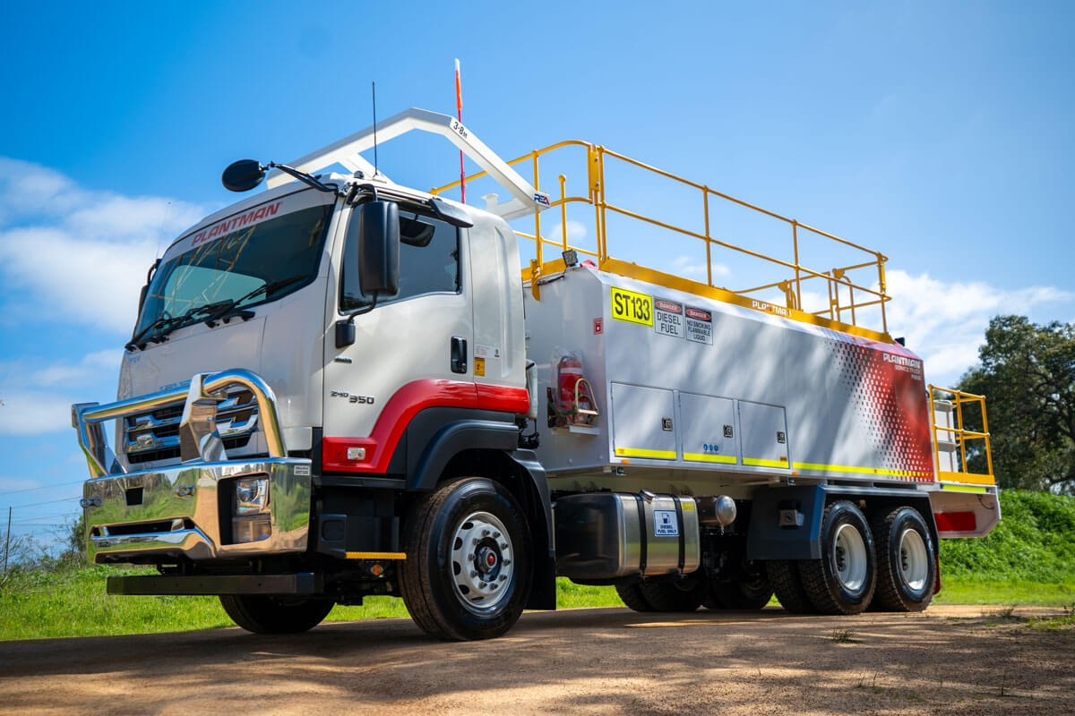 ISUZU 240-300 6×4 SERVICE TRUCK P8000 | ST133