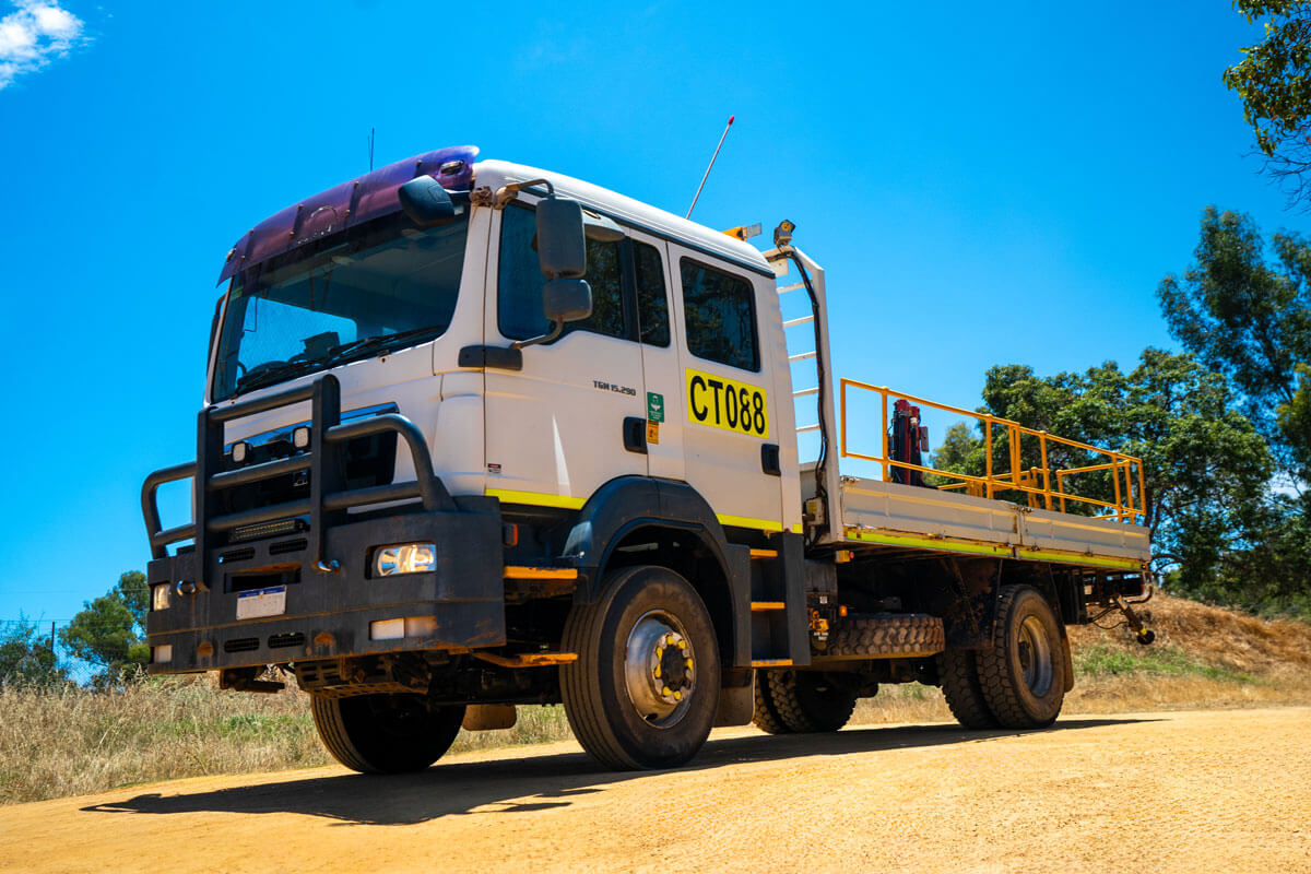 2011 MAN TGM 15.290 4×4 Flat Tray Truck